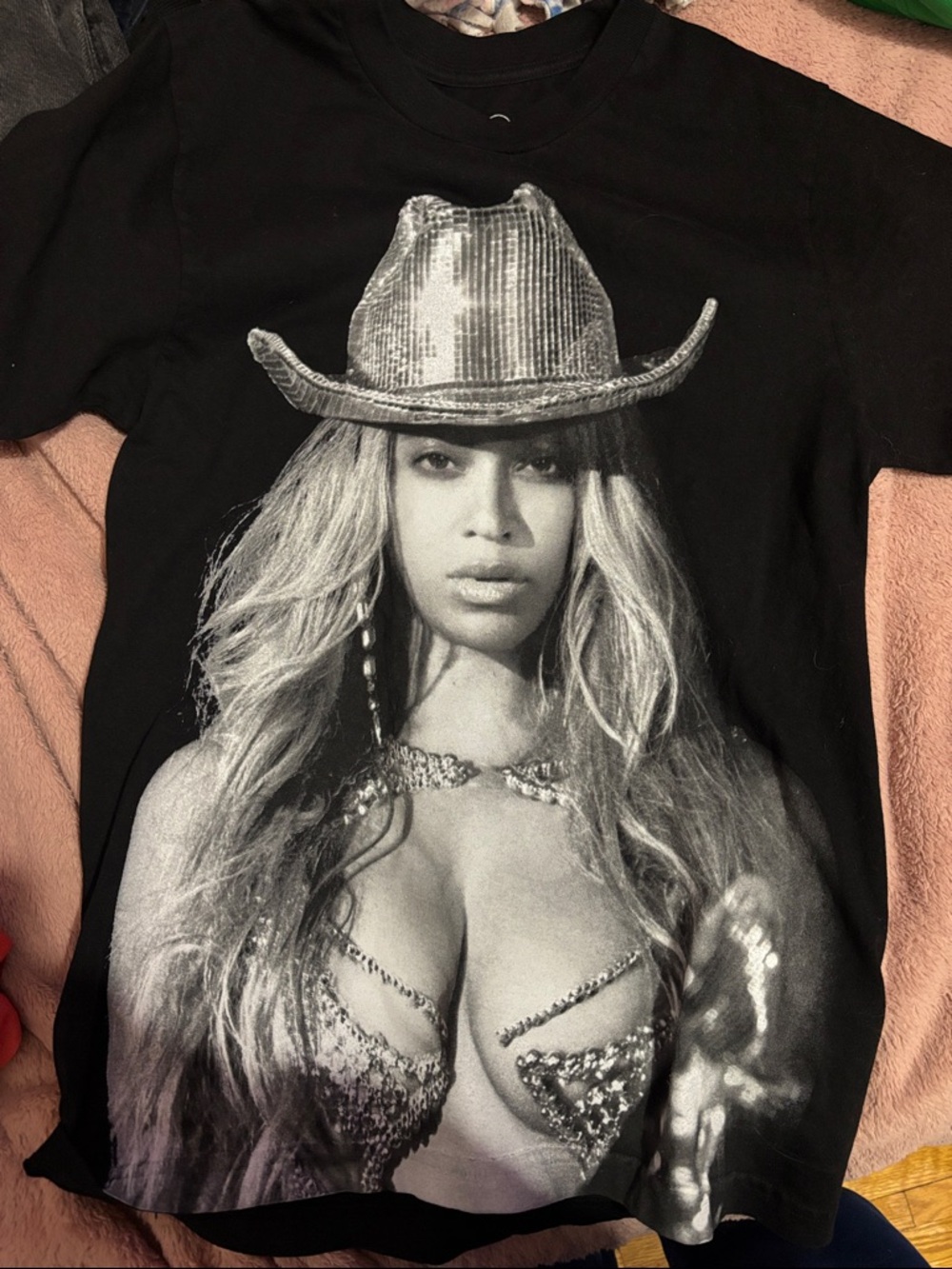Black Short Sleeve Graphic Tee with Cowgirl Portrait